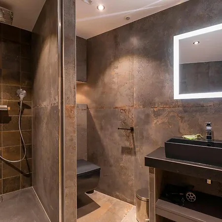 Prestigieux Avec Balcon, Wi-fi Et Services Inclus - Fr-1-314-205 مورزين